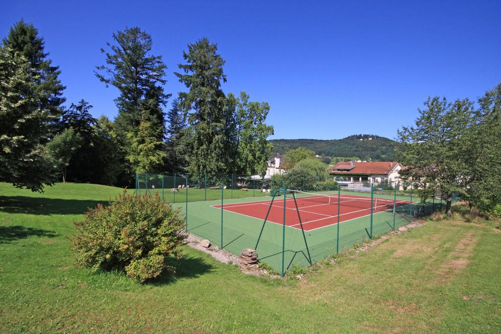 Logis La Residence Le Val-d'Ajol Luaran gambar